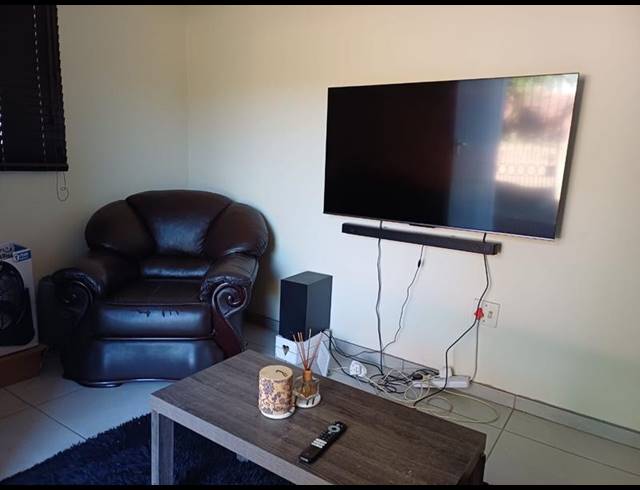1 BEDROOM PROPERTY TO RENT IN NAGINA